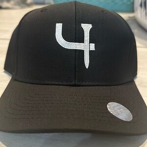 Short Par 4 SnapBack Hat - Black